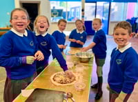 Horsell pupils enjoy a slice of Roman history from pizzeria