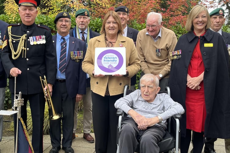 Veterans & Julie with plaque closer