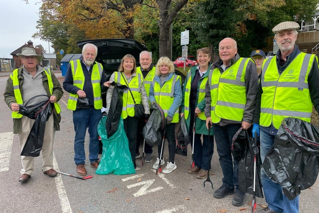 Rotary clubs join forces to raise £6,000 for cancer charities