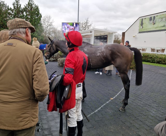Irish trainer Emmet Mullins celebrates double at Kempton