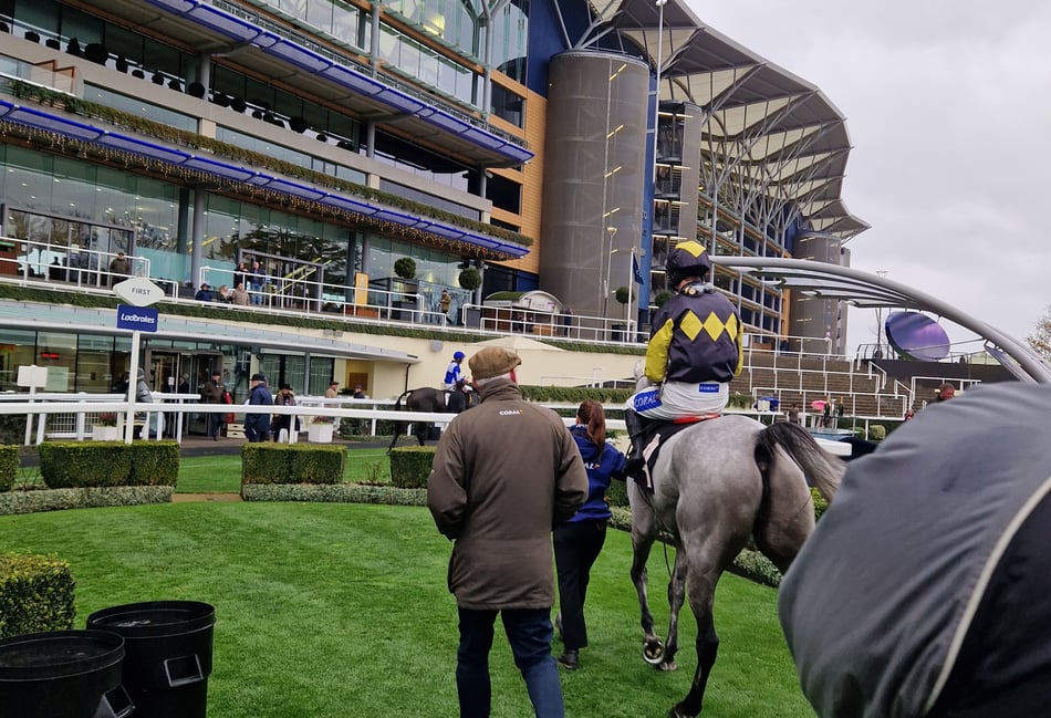Joe Tizzard continues impressive month with double at Ascot Racecourse