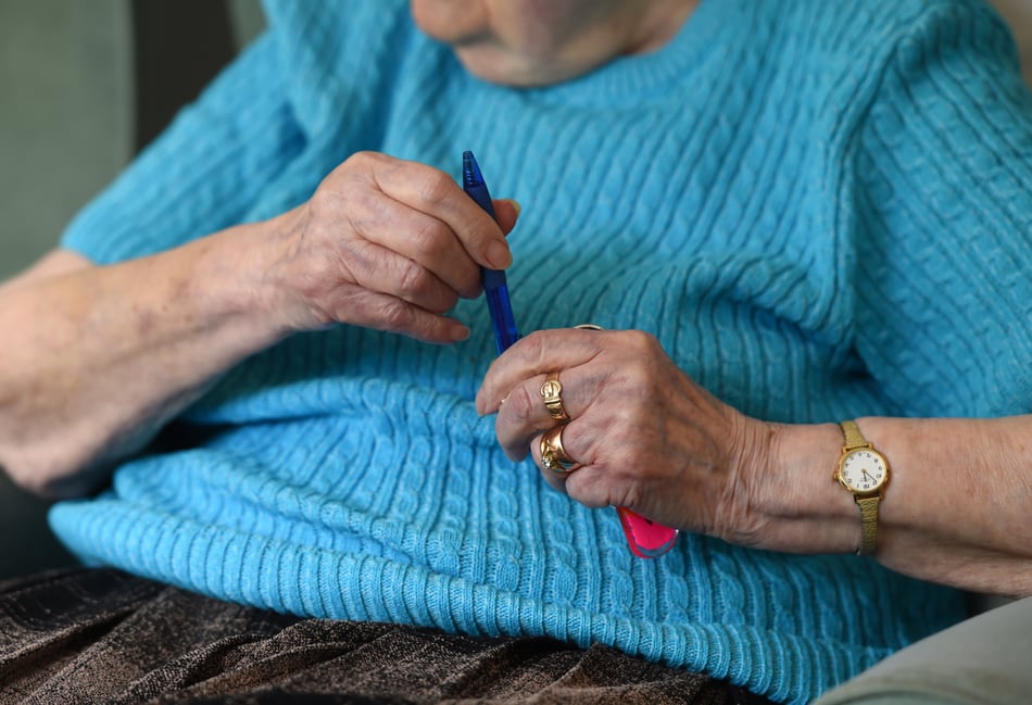 More than 100 "deaths in poverty" in Woking