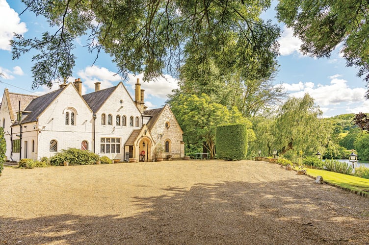 A £4.5-million house which estate agents bill as being home to a room âwhere the Magna Carta is believed to have been signedâ is still on the market after a more than a year on sale. // Six-bedroom Magna Carta House was built by George Simon Harcourt in 1834 to commemorate the sealing of Magna Carta 191 years prior, in 1215. Located on a private island on the River Thames, the homeâs grounds include a tree planted by Queen Elizabeth II in October 1974. The Magna Carta, which laid out rights and the principle that the king was not above the law, was sealed by King John somewhere in Runnymede, Surrey.