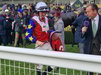 Il Etait Temps wins Tingle Creek Chase at Sandown Park