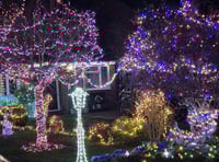 Bramble Way's Christmas lights in aid of cancer charity