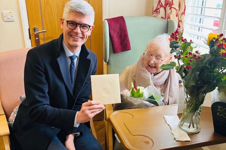 Joan Clark celebrates her 106th birthday with a visit from local MP Al Pinkerton