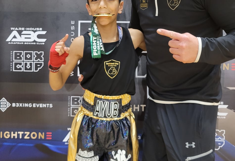 Woking boxing prodigy Ayub Mumin avenges loss with rematch victory