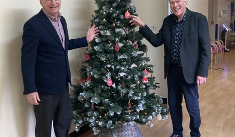 Hospital carol service tells Christmas story 