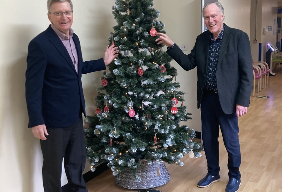Hospital carol service tells Christmas story 