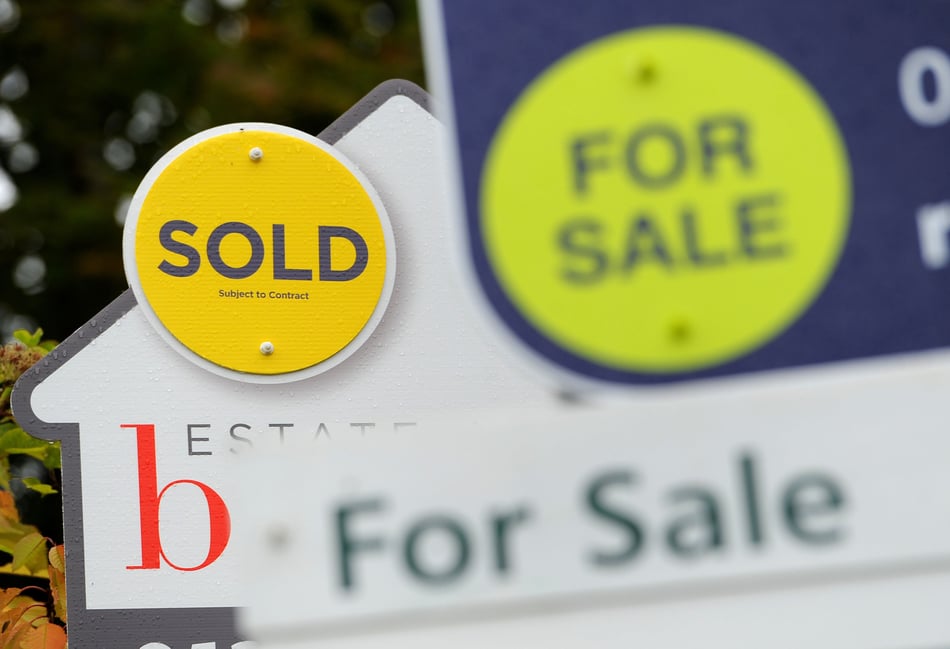Woking house prices dropping