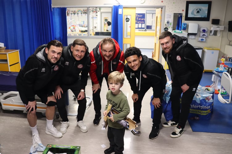Woking FC Christmas Hospital visit