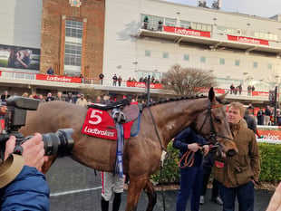 The Jukebox Man wins King George VI Chase at Kempton Park