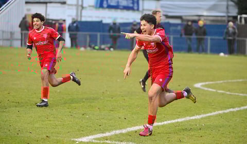 Knaphill denied victory by late Fleet goal