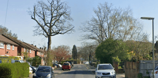 Youths attempt to rob Royal Mail van on Woking street