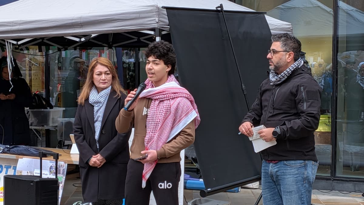 VIDEO: Woking crowd told "Words matter" as vigil for Gaza held in Jubilee Square