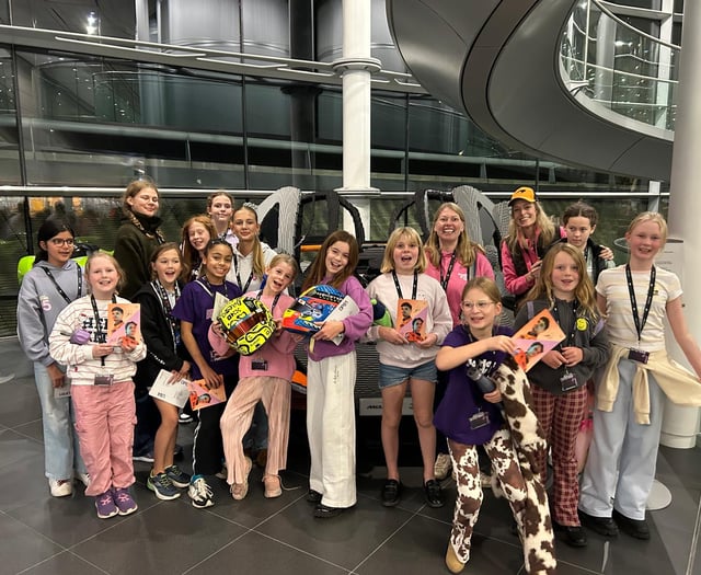 Knaphill club tackling young girls’ falling confidence