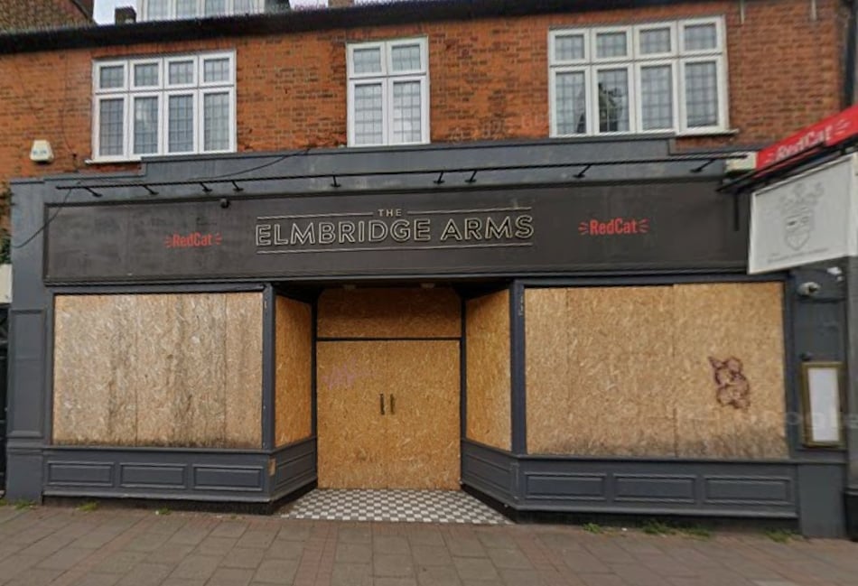 Elmbridge Arms Pub to become shops, flats