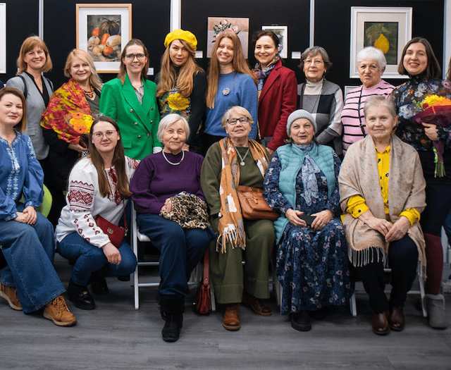 Ukrainian women exhibit landscapes of their country