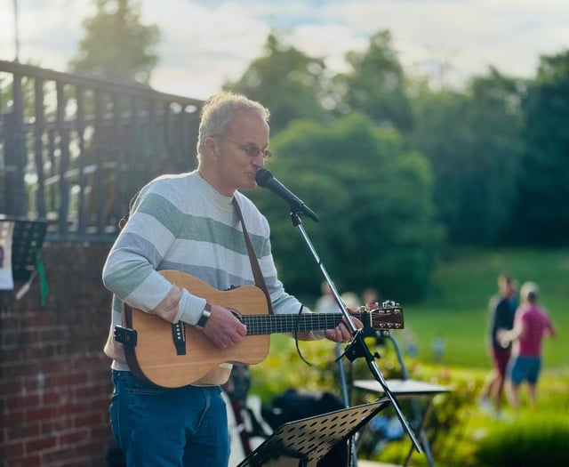Swinging jazz from Vic Cracknell at Golden Fleece