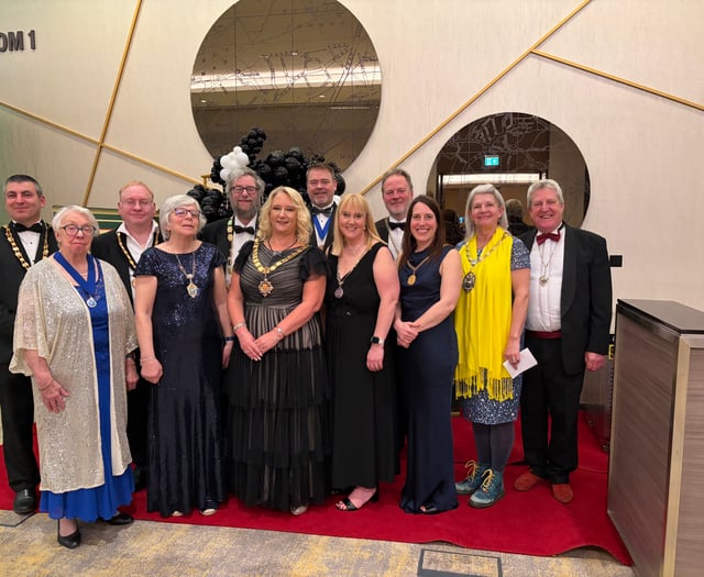 Hundreds gather for Woking mayor’s gala spring ball