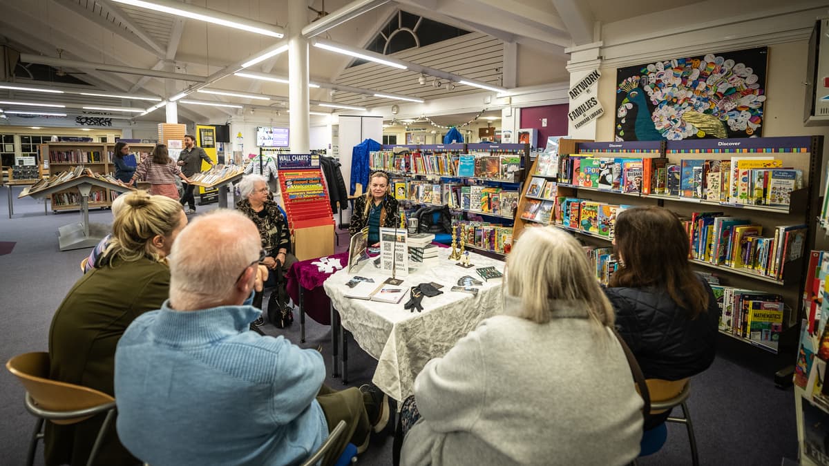 Readers try “speed dating for authors” at Farnham Literary Festival