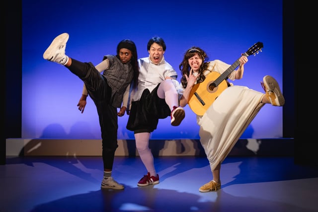 Enjoy all 37 of Shakespeare's plays in one show 