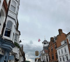 Guildford backs town council despite poverty concerns