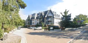 Car damaged and man assaulted by group near appartments