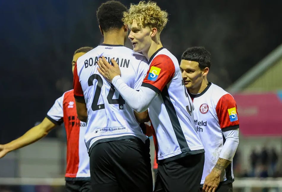 Woking academy graduate Tom Dryer signs first professional contract