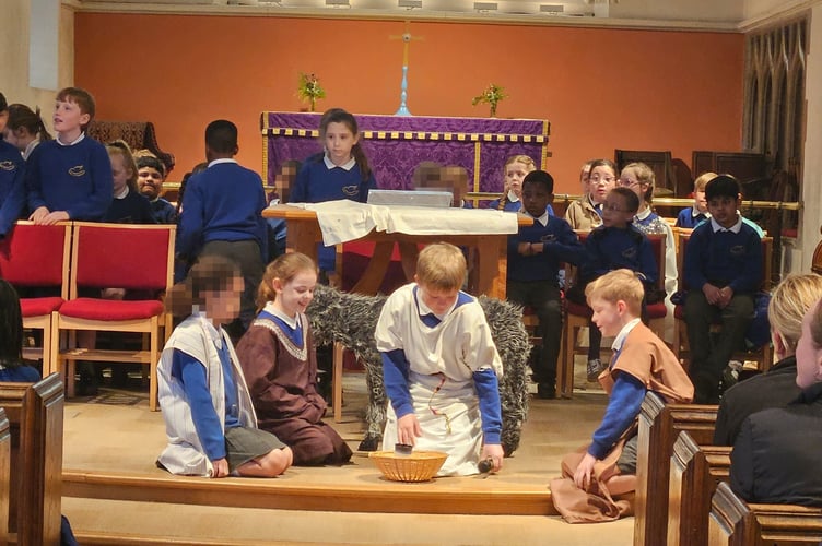 Horsell C of E School Easter 2