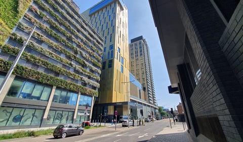 Victoria Way lane closes as Hilton cladding works begin