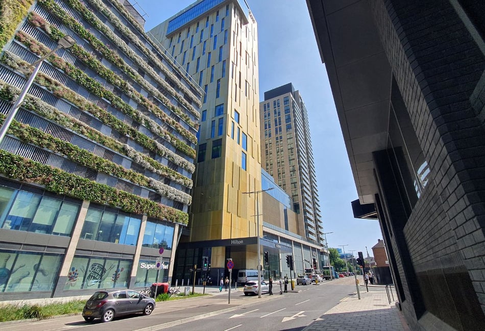 Victoria Way lane closes as Hilton cladding works begin