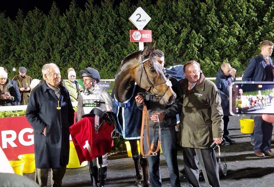 Constitution Hill shines at Kempton with comfortable all-weather win