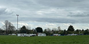 Travellers back in Woking as convoy pitches on Knaphill park