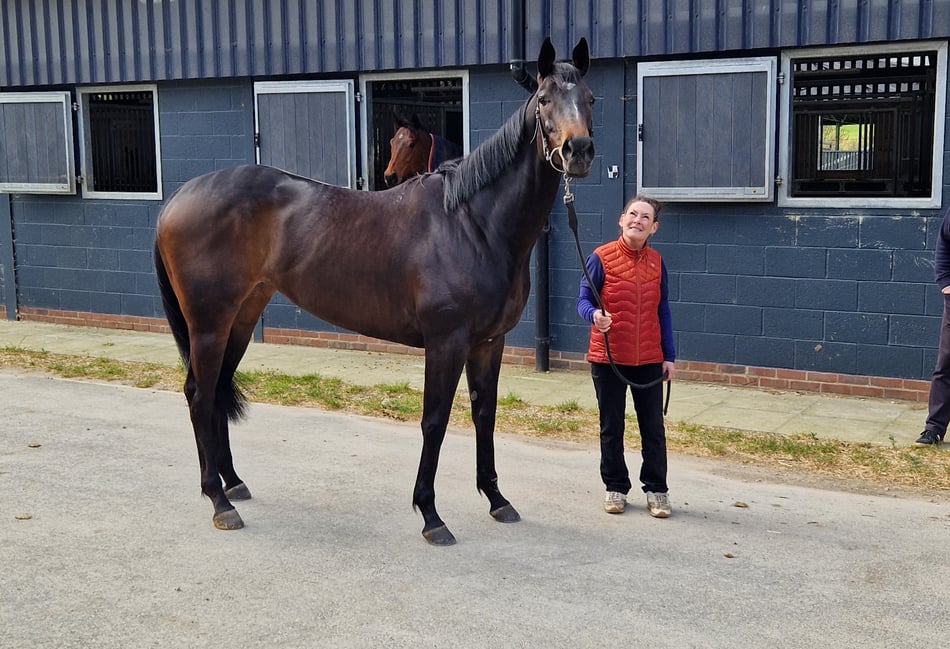 Carroll and Loughnane retain All-Weather Champion titles