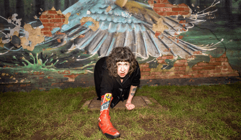 Unexpected gifts inspired Amy Mason's comedy show
