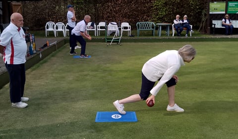 Mayford Hall beat Addlestone Victory Park