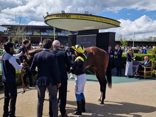 Peter Moore horse racing column: 2022 Grand National winner dies