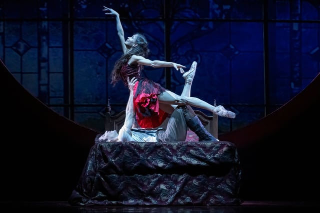 Opera and dance combined in Cuban Carmen