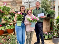 Squire's makes community award to help Dramatize