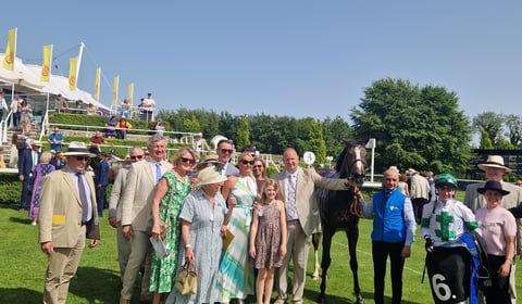 Peter Moore horse racing column: Almaqam wins Tattersalls Gold Cup