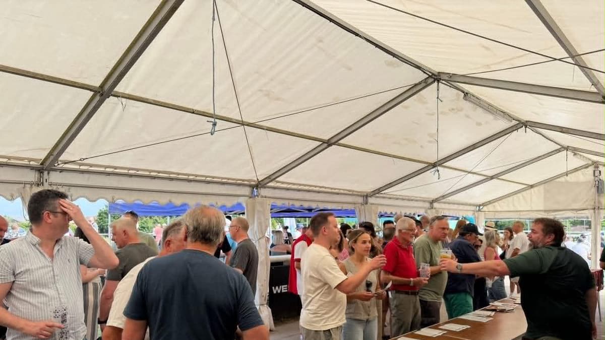 All hands to the pump as Chobham & Woking Beer Festival draws hundreds ...