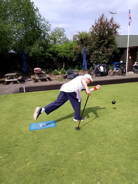 Bob Hills in action against Chertsey