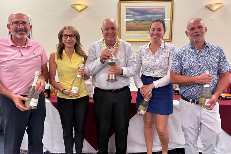 Seymour's winning team