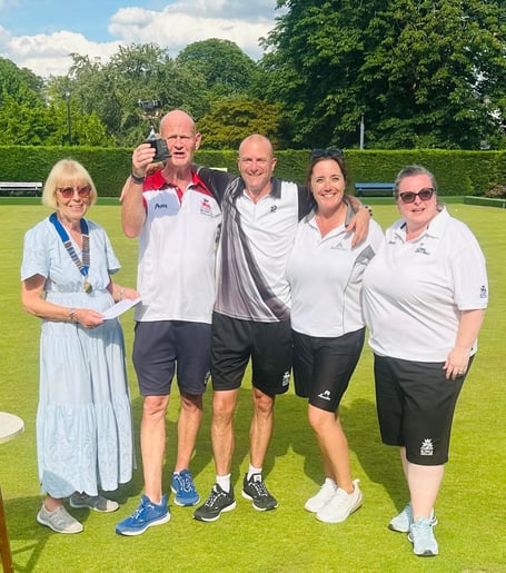 Team Berkshire receiving George Payne Cup and prize from Captain Carol Wilson
