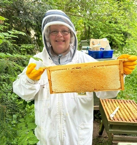 Marie beekeeping