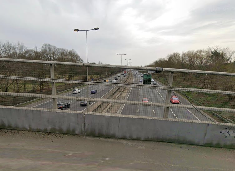 WNM M25 Chertsey.jpg