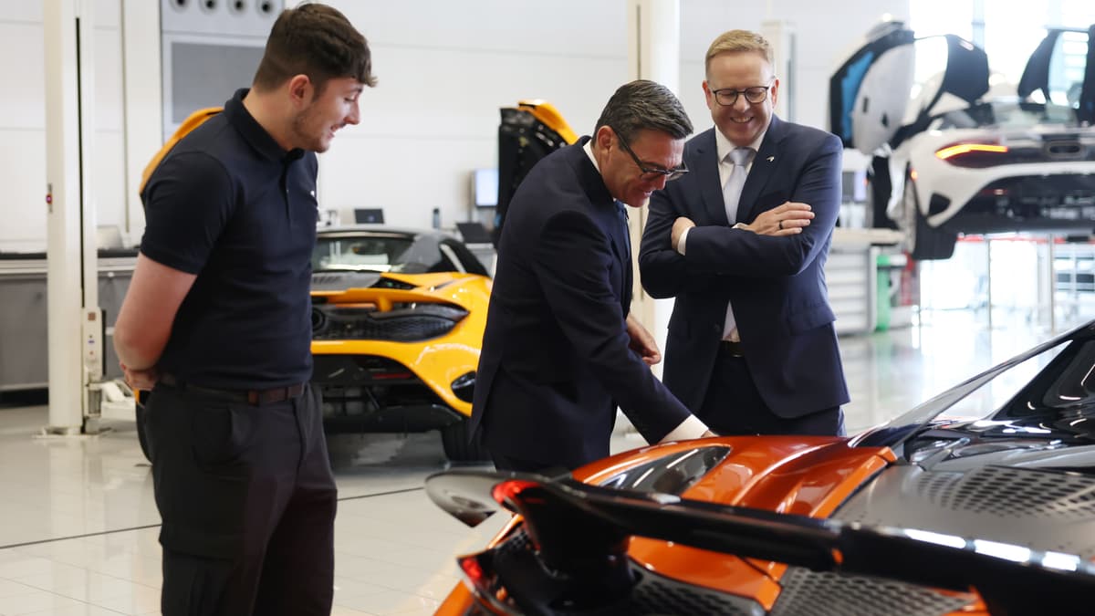 Prime Minister welcomes £500m McLaren jobs boost